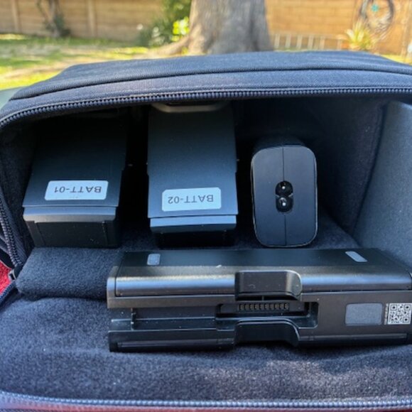 DJI Mavic Air Fly More Combo Arctic White with 2 batteries and extra 6 propels - Picture 11 of 16